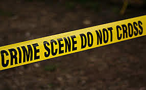 sherlock descubre el cuerpo de Stranggerson en un hotel