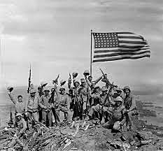 USA derrota a Japón en la batalla de Iwo Jima.