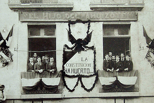 “La constitución ha muerto”