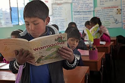 Mediante la educación