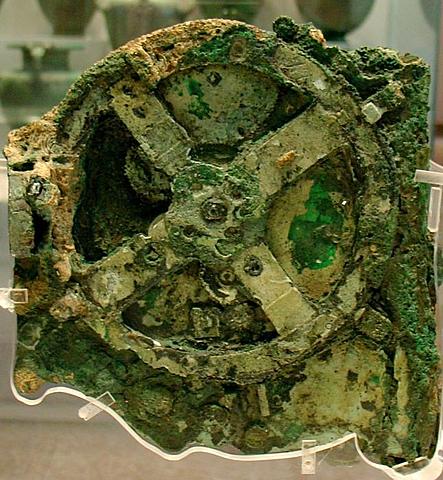 Meccanismo di Antikythera – il primo computer analogico