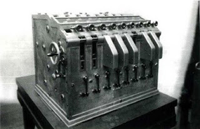 Leonardo Torres Quevedo mejoró la álgebra de boole