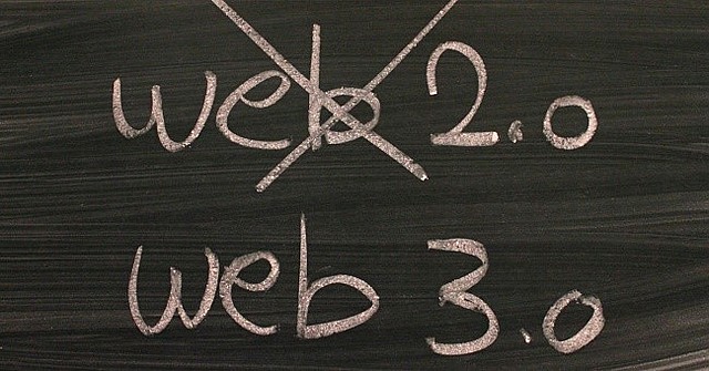 2006 - Web 3.0 (Web)