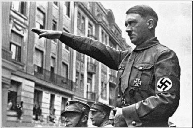 Cierre de la Bauhaus de Berlín.