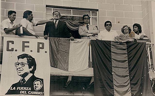 Aparición de líderes políticos