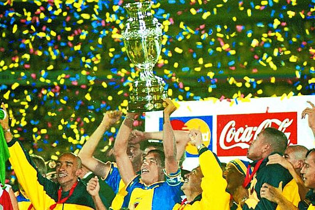 Pan y circo a la colombiana o una gran alegria en medio de la violencia?