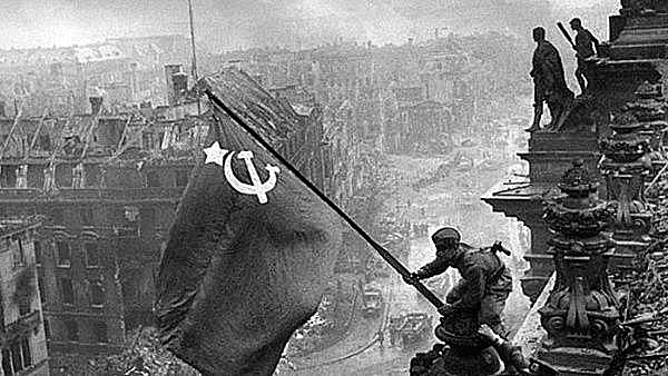 El ejército alemán firmó la capitulación incondicional tras la ocupación soviética de Berlín