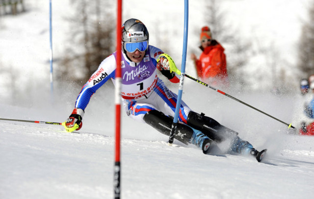 Salom Skiing
