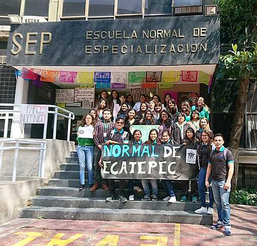 Inicia sus labores de la escuela normal de especialización.