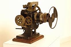 inicio de la era Audiovisual con el proyector de filminas