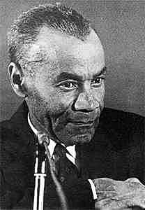 A través de las ventanas entreabiertas