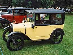 Debuta el Plymouth como el automóvil modelo de precio medio