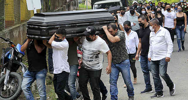 Asesinatos colectivos, oink