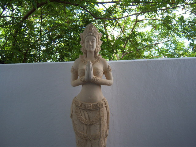 The arrival of the Thais