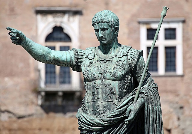 agustus becomes the first roman emperor