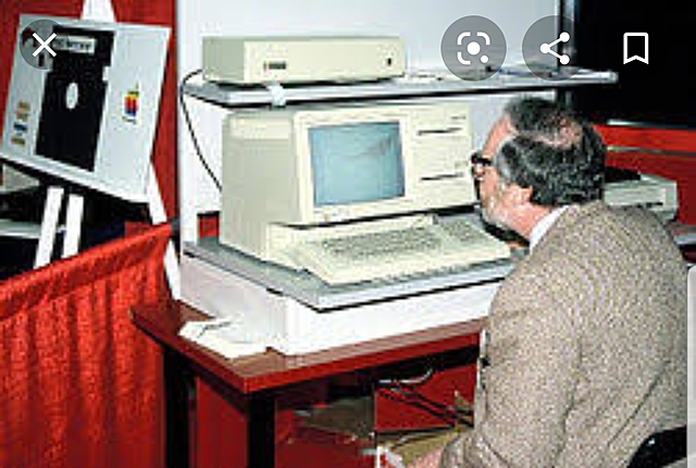 Apple se abrió al publico