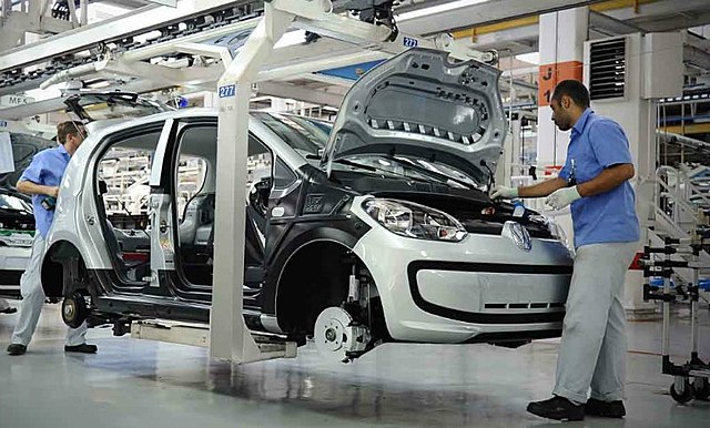 Un empleado alza la voz en alarma