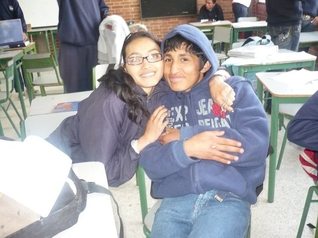 conoci a SHARON otra confidente