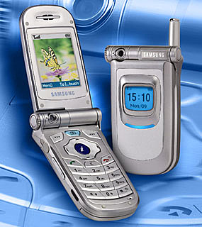 Premier téléphone munie d'un appareil photo