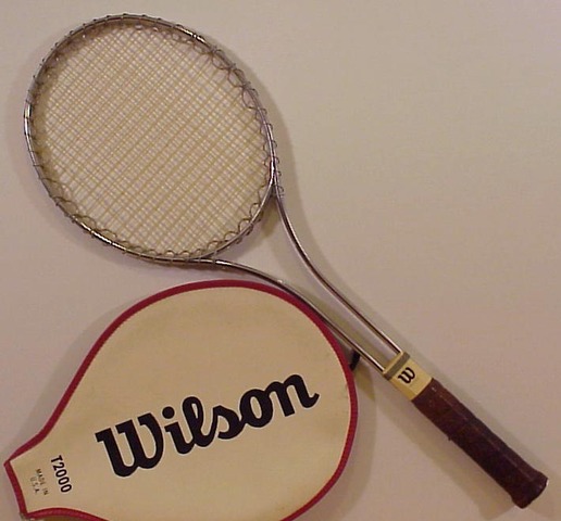 Wilson releases first popular metal racket.
