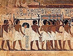 El primer uso documentado de un servicio de mensajería lo encontramos en Egipto en el 2400 a.C.