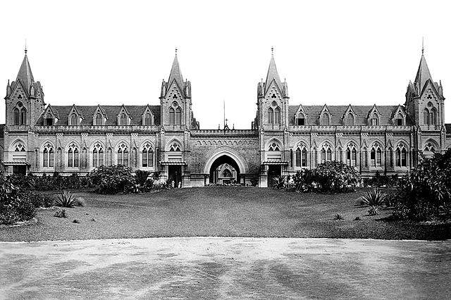 Início da instalação das Santas Casas de Misericórdia