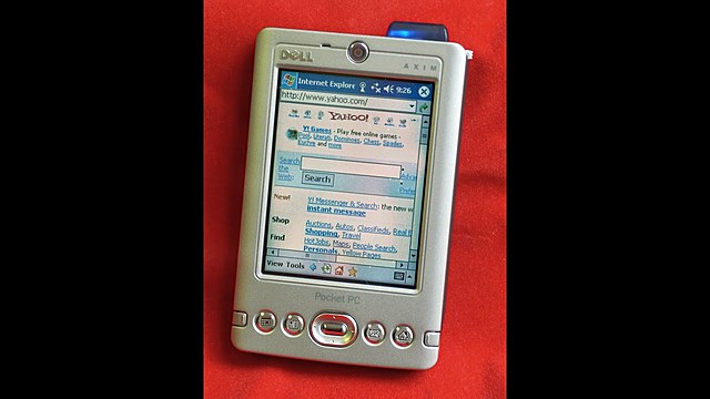 Surge el primer PocketPC.