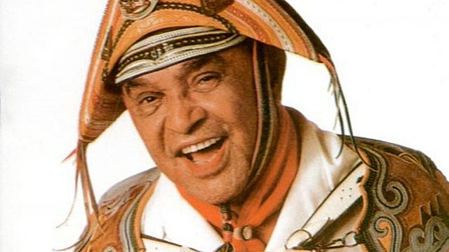 Qual é o cantor que tem a cara do nosso país e representou a cultura nordestina?