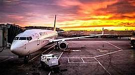 Timeline:  Línea del tiempo de la historia y evolución del rol de sobrecargo