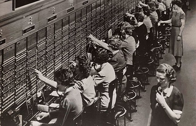 Primera compañia telefonica