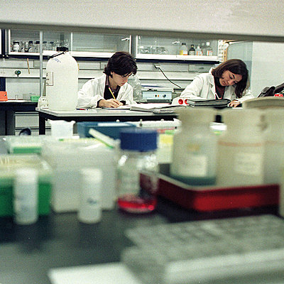 Timeline: P1 l'home i la dona a la ciencia