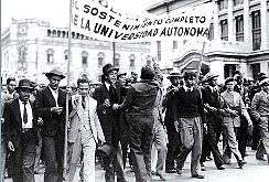 Año de la Autonomía Universitaria