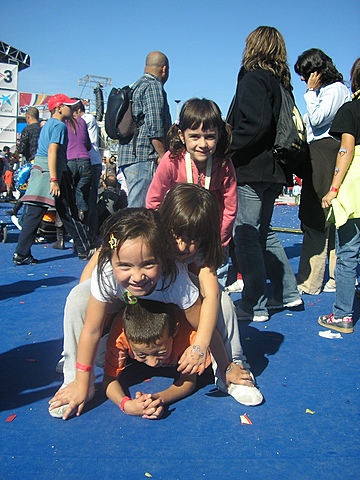 VAIG ANAR A LA FESTA DELS SÚPERS