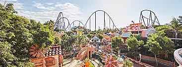 Primer cop a PortAventura