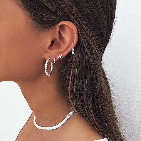 Hem faig els forats a les orelles