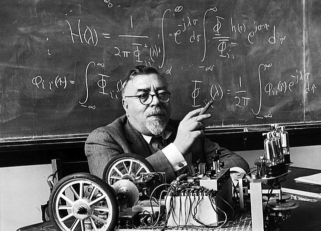 (sis)  Nobert Weiner.