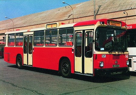 Nueva imagen exterior naciendo "Barcelona Bus Turístic"