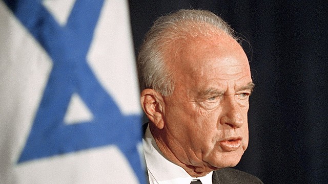 Décès de Yitzhak Rabin, premier ministre d'Israël, assassiné à 73 ans