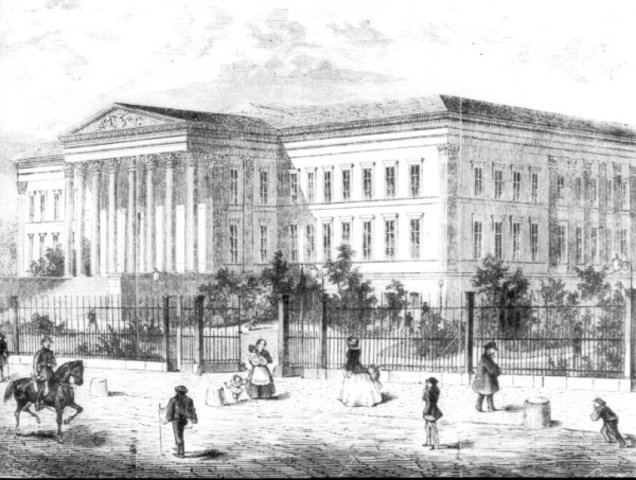 Természeti és Kézműtani Tár megalakulása