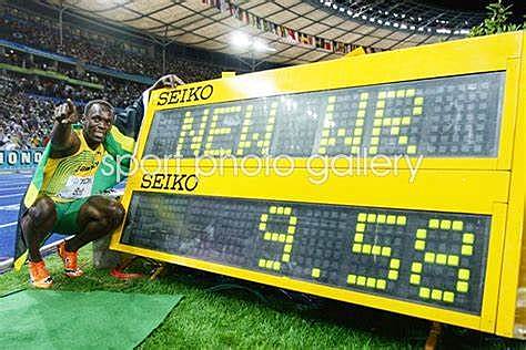 Usain Bolt bat un nouveau record au 100m (9,58 sec)