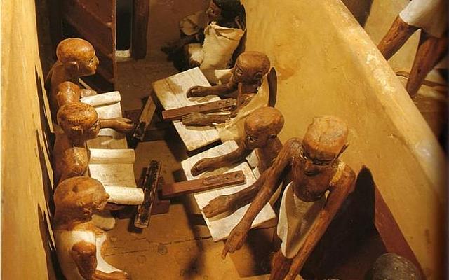 EGIPCIOS (4000 - 2000 A.C )