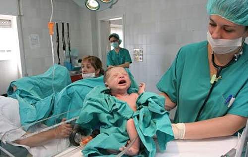 Las parteras en el desarrollo del IMSS