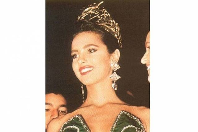 Se corona Señorita Colombia a Paola Turbay Gómez.