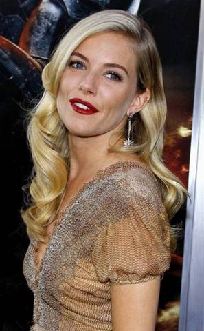 Soft Curls in the 1940's