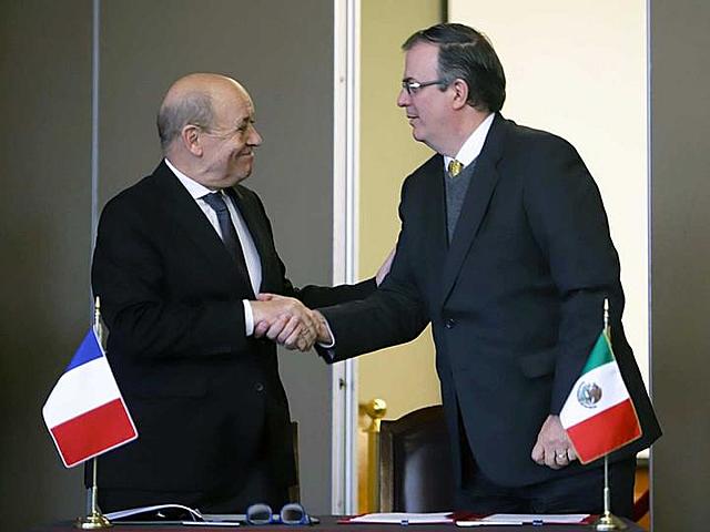Francia y México firman convenio educativo.