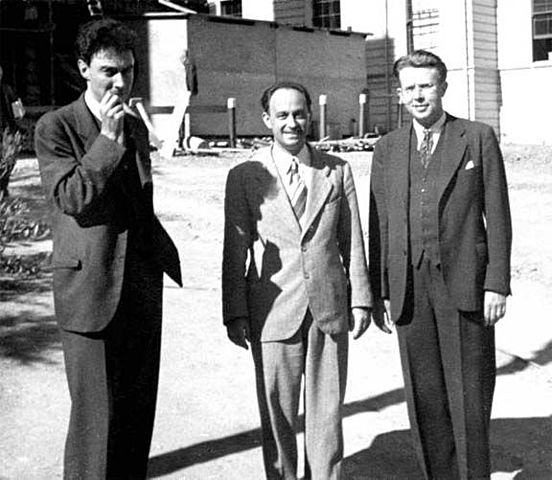 Enrico Fermi (1901-1954) y Robert Oppenheimer (1904-1967)