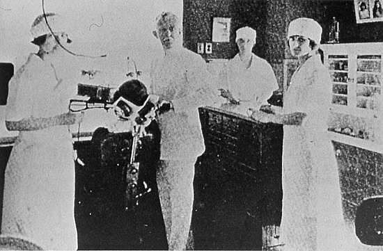 Primer motor y bomba de succión dentales