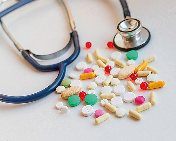 Efectos de los antibióticos en la composición de la microbiota y la salud del huésped