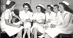 Baja en el registro de los títulos de la partera