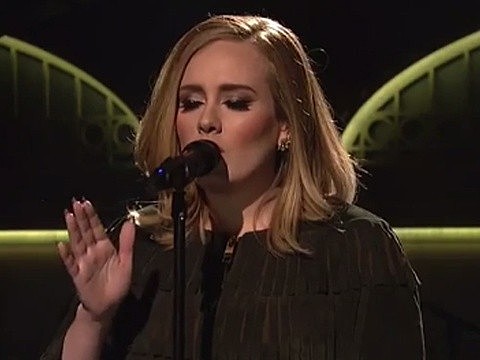 Adele deixa de cantar per un temps (fet cultural)